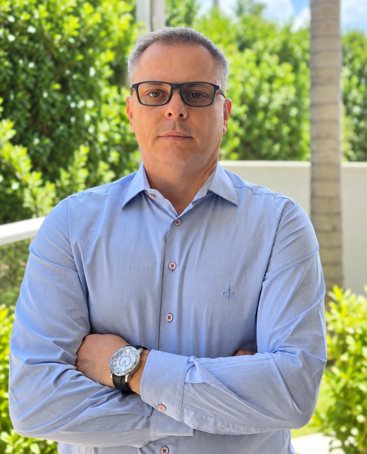 Dr. Fernando Imperato